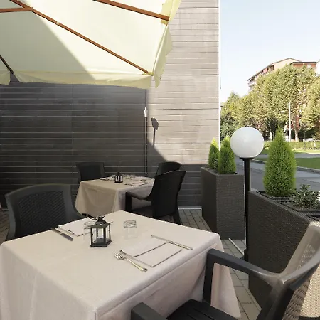 Hotel Milan Nord Zara By Ihg 4*