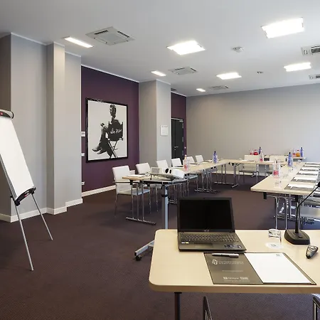 호텔 홀리데이 인 밀란 노드 자라