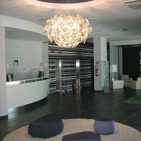 홀리데이 인 밀란 노드 자라 호텔 시니셀로발사모