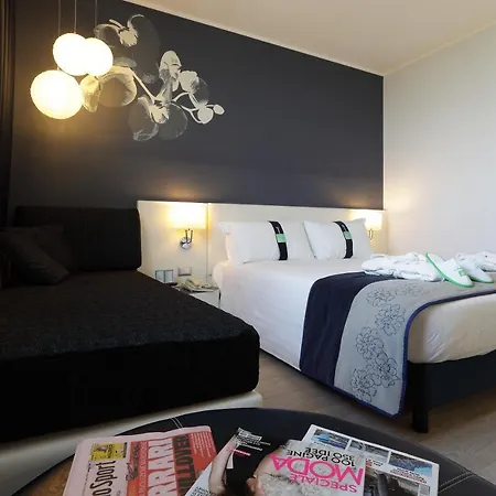 Milan Nord Zara By Ihg Hotel Cinisello Balsamo