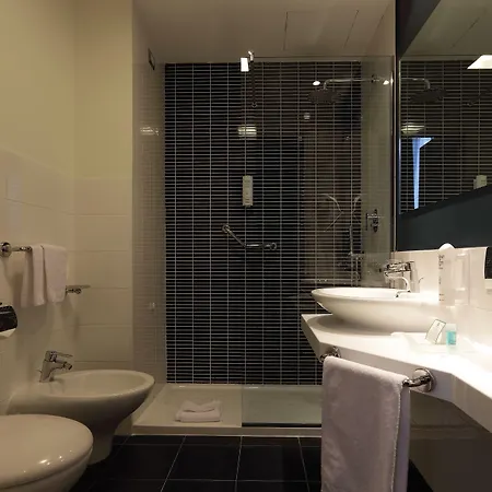 Milan Nord Zara By Ihg Hotel Cinisello Balsamo