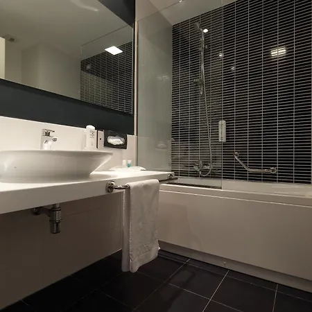 Milan Nord Zara By Ihg Hotel 4*