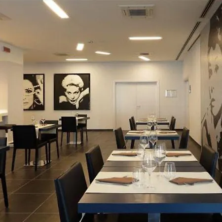 Milan Nord Zara By Ihg Hotel Cinisello Balsamo