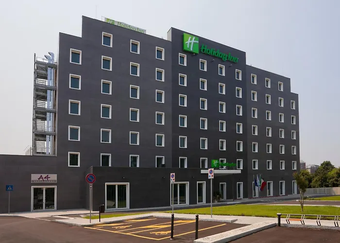 Milan Nord Zara By Ihg Hotel 4*