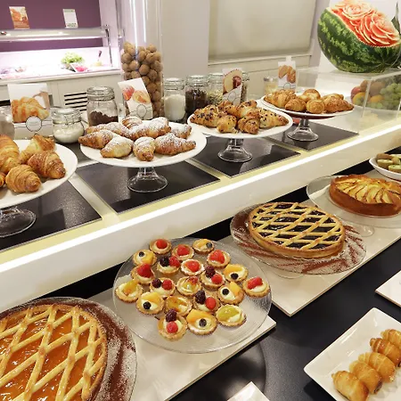 Milan Nord Zara By Ihg Hotel 4*