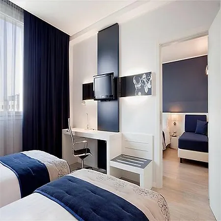 Milan Nord Zara By Ihg Hotel 4*