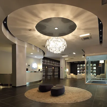 Milan Nord Zara By Ihg Hotel Cinisello Balsamo